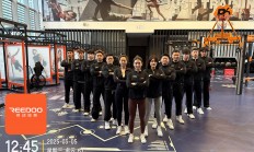 爱游戏体育在线-顶级教练团队全力备战未来比赛
