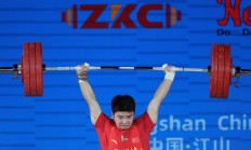 爱游戏真人-印度尼西亚选手在举重项目夺冠